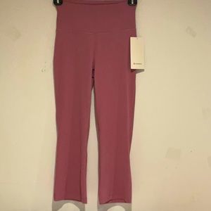 NEW lululemon groove super high rise crop 23” Size 6